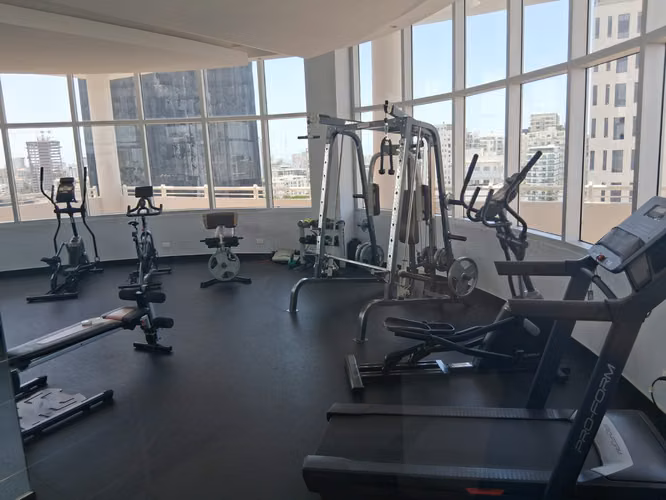 Lindo y moderno apartamento, 2 Habitaciones en Piantini, Jacuzzi y Gym - Imagen 2