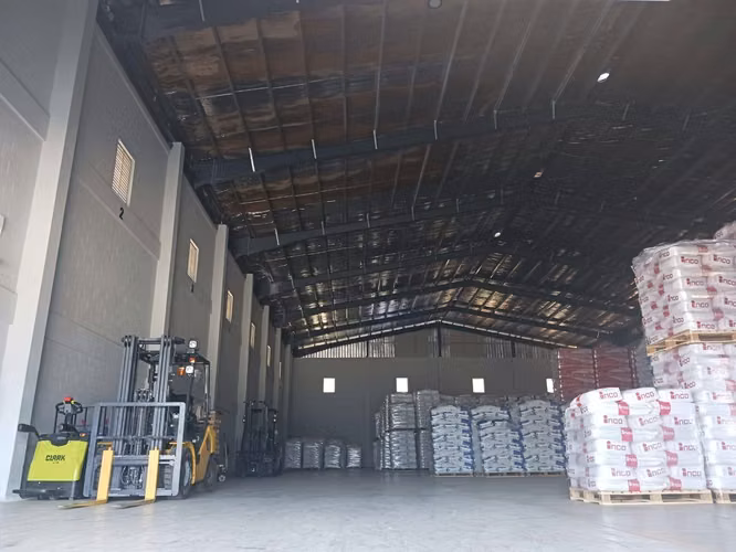 Nave en Alquiler Autopista Circunvalación