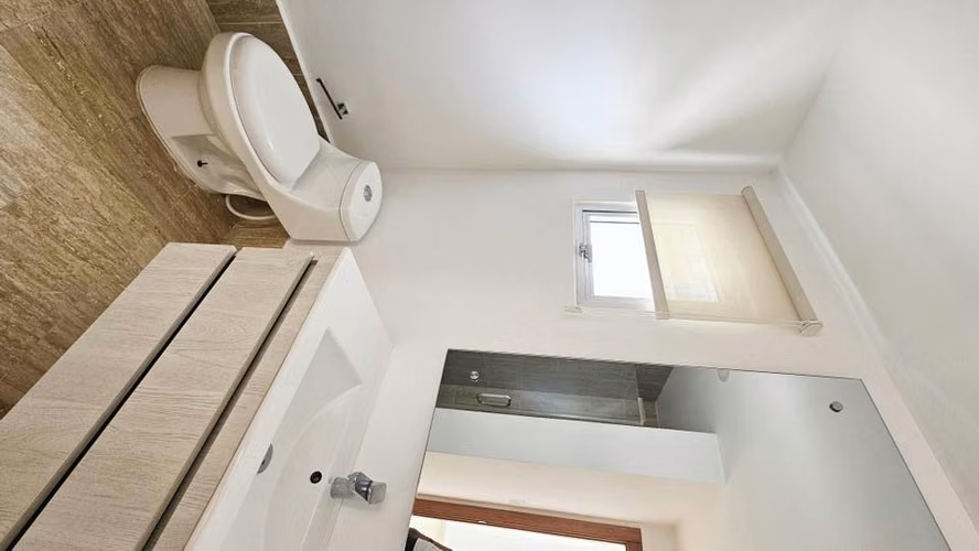 Amplio apartamento en alquiler, con línea blanca, en Ensanche Naco - Imagen 2