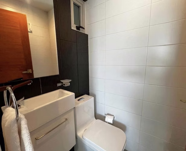 Apartamento En Alquiler De 1 Habitación Y 2 Baños En Piantini - Imagen 7
