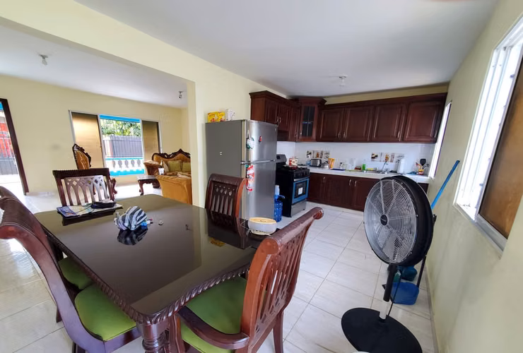 Hermosa y Amplia Casa en Venta, Bonao