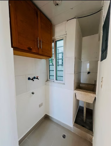 Amplio apartamento en alquiler con excelente ubicación en San Isidro! - Imagen 10