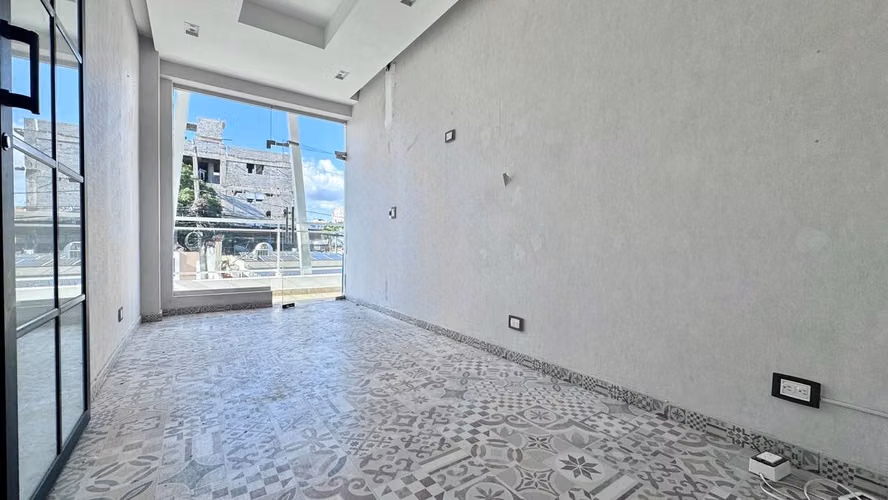 Local SEGUNDO PISO en alquiler en Evaristo Morales - Imagen 3