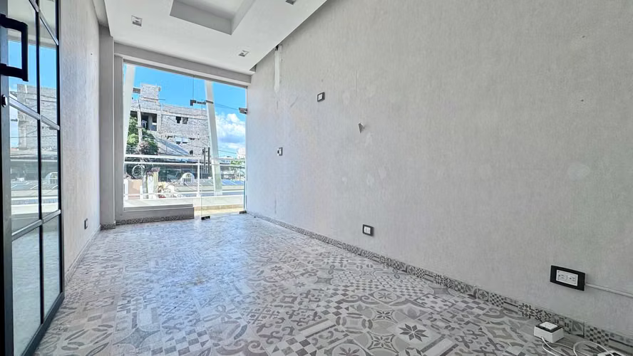Local SEGUNDO PISO en alquiler en Evaristo Morales - Imagen 2