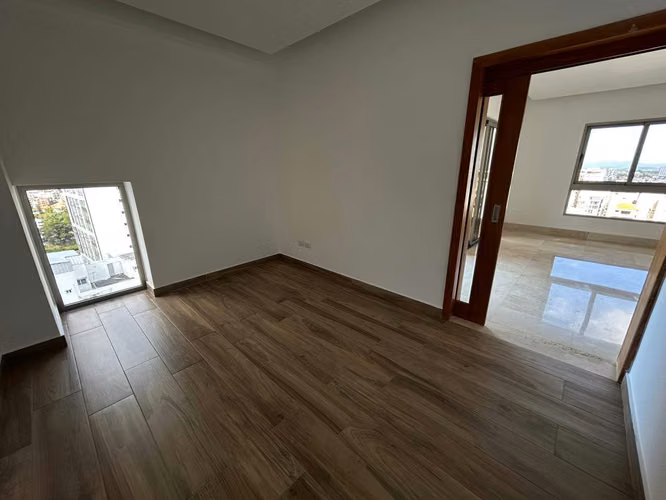 Pent-house de 2 niveles en venta en Ensanche Paraíso