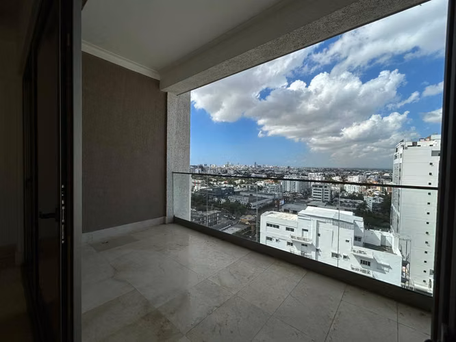 Pent-house de 2 niveles en venta en Ensanche Paraíso