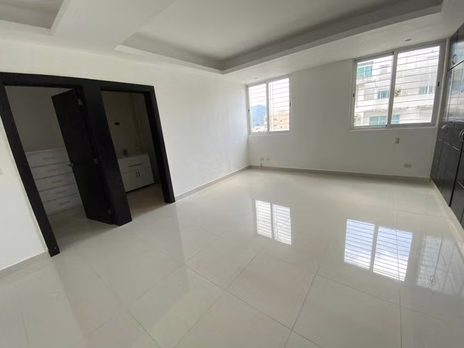 Vendo Amplio Apartamento 7mo Piso! En Mirador Norte (Próximo a Downtown Center)
