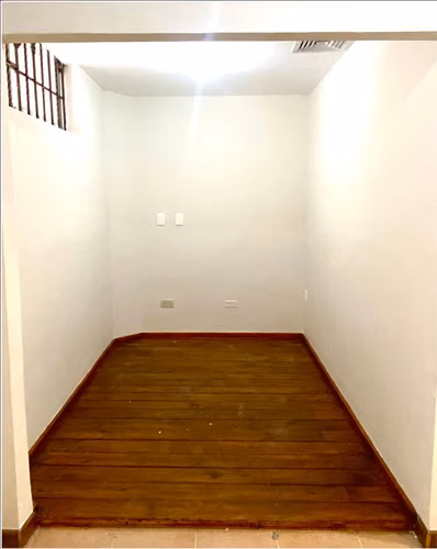 ALQUILO  LOCAL COMERCIAL O DE OFICINAS EN MIRADOR NORTE, AV. PRIVADA - Imagen 5