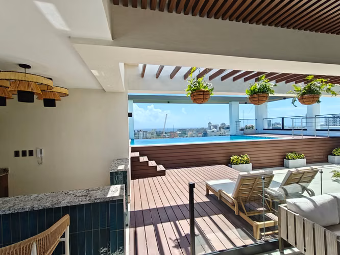 Apartamento con Línea Blanca, 2 Habitaciones, Evaristo Morales, Piscina, Gym