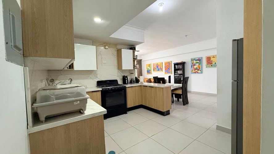 Apartamento en Venta | 131 m² con Vista al Malecón — Zona Universitaria