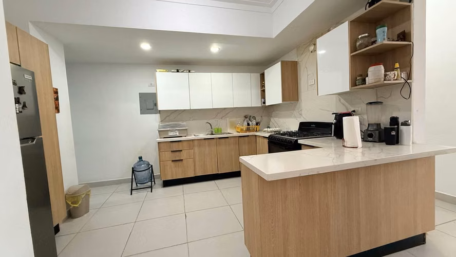 Apartamento en Venta | 131 m² con Vista al Malecón — Zona Universitaria