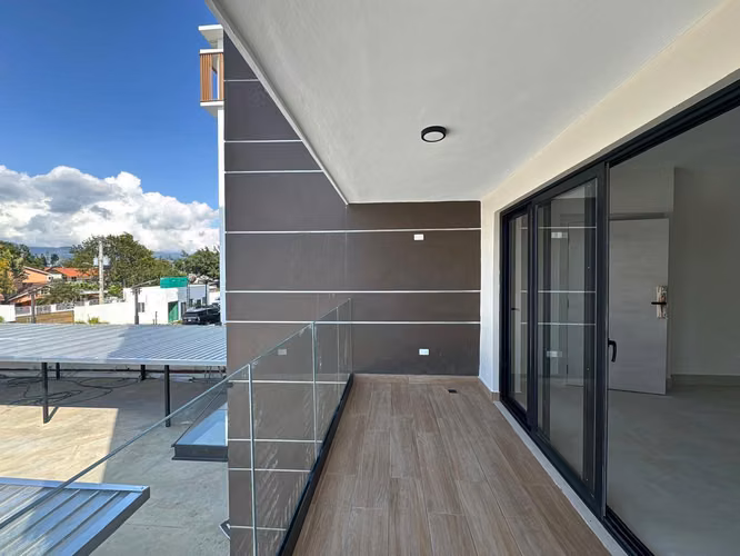 Exclusivos apartamentos con piscina y gimnasio en Jardines del Este - Imagen 4