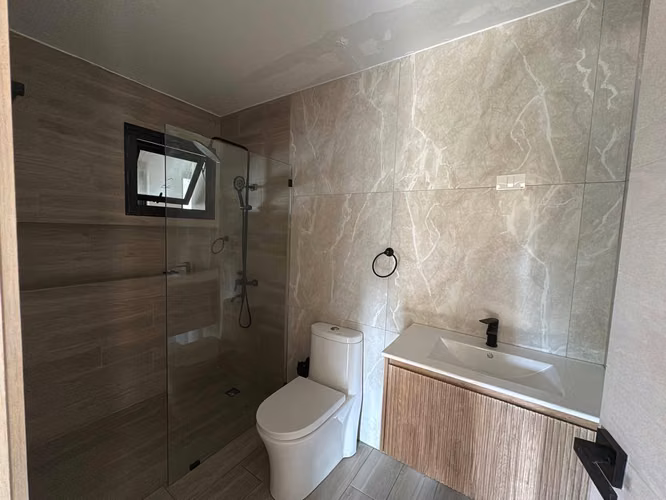 Exclusivos apartamentos con piscina y gimnasio en Jardines del Este - Imagen 8