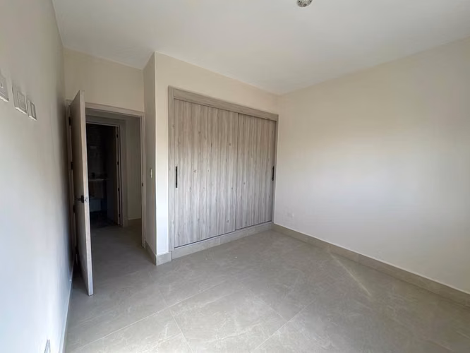 Exclusivos apartamentos con piscina y gimnasio en Jardines del Este - Imagen 6