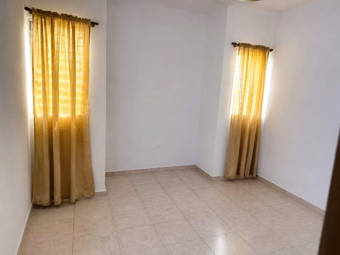 CASA EN SECTOR LOS MAESTROS, PUERTO PLATA