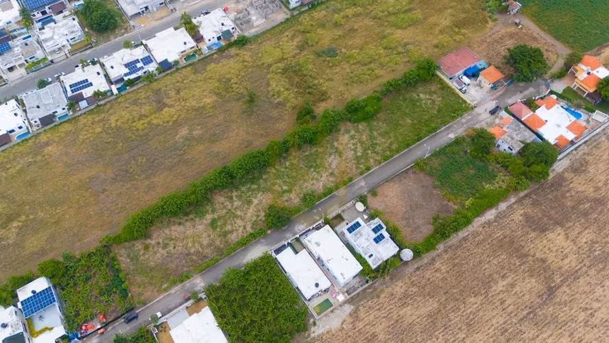 SOLAR EN VENTA EN LLANOS DE GURABO, SANTIAGO.