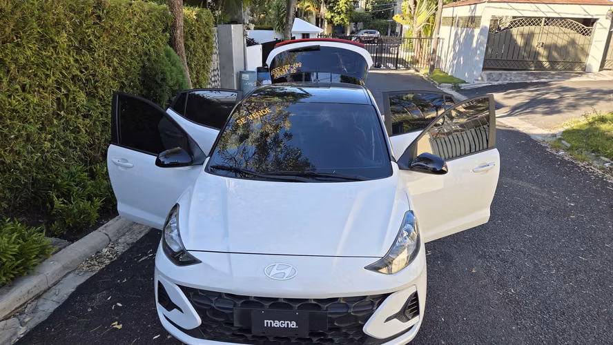 Hyundai Grand i10 2024 - Única dueña, garantía de fábrica vigente