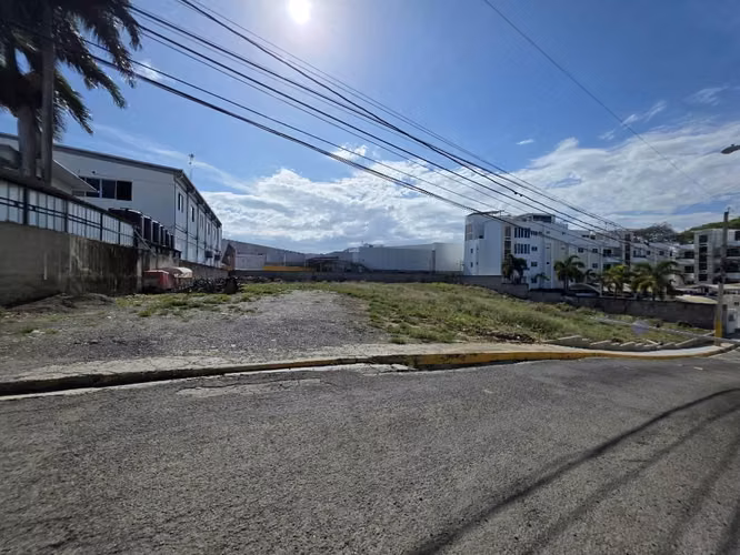 Terreno en venta en San Francisco de Macorís, Salida a Santo Domingo