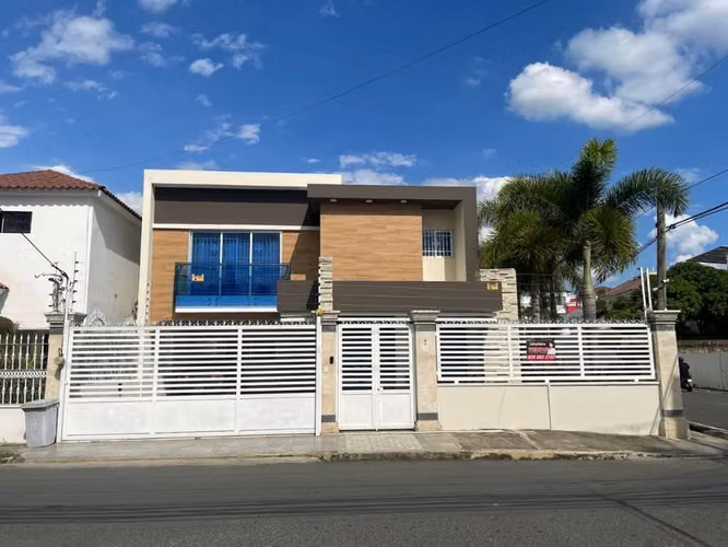 Casa en venta en La Urbanización Piña, San Francisco de Macorís