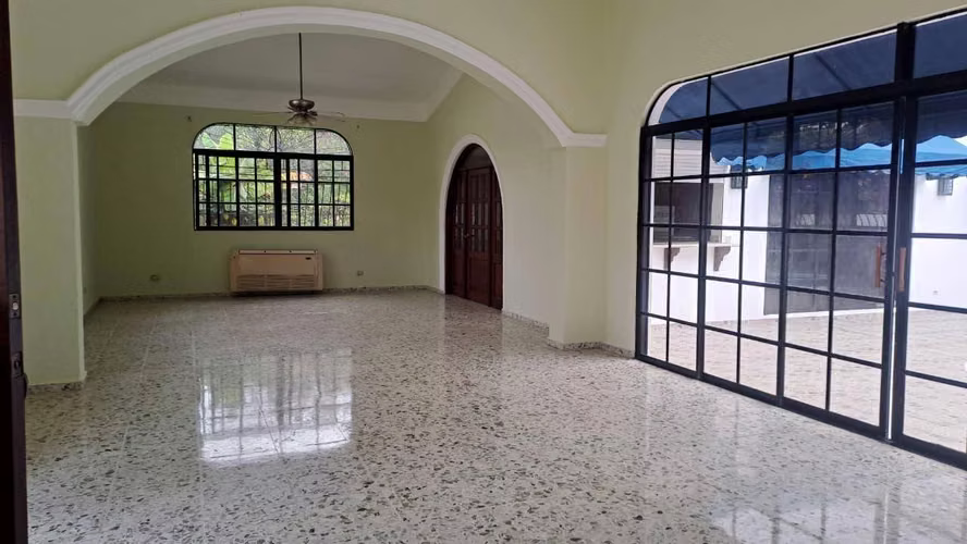 Vendo Majestuosa casa en Juan Dolio - Imagen 5