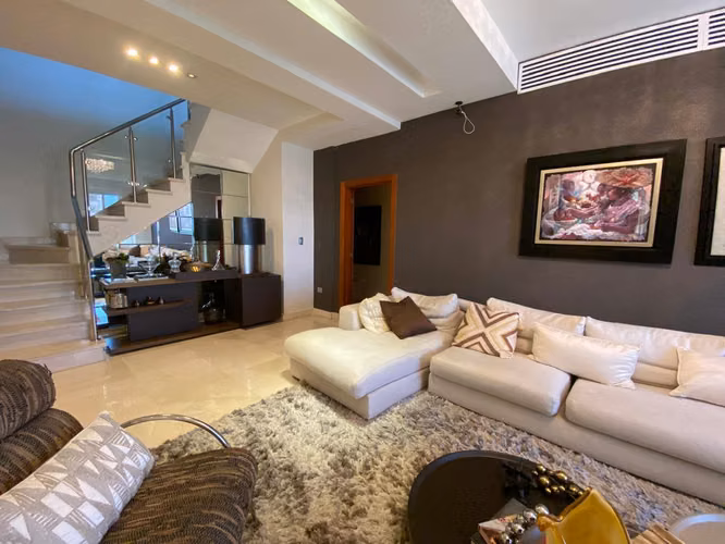 Apartamento tipo penthouse ene venta en Ensanche Naco