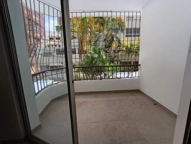 Apartamento en alquiler en piantini - Imagen 2