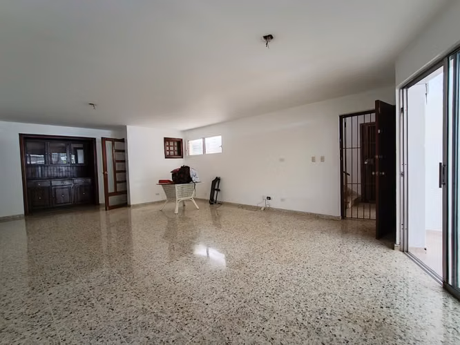 Apartamento en alquiler en piantini de 3 habitaciones
