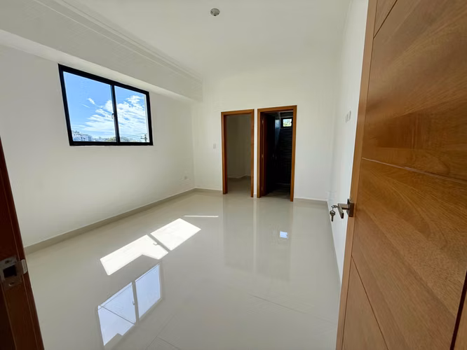 Apartamento en Venta, 2 Habitaciones, Jacuzzi, Urb. Renacimiento