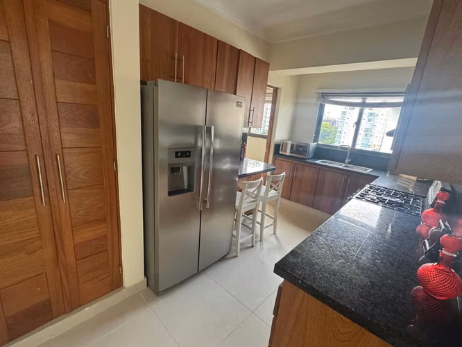 Apartamento Amueblado en Alquiler, 3 Habitaciones en Piantini