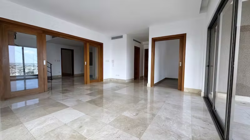 En Paraiso Pent House en Venta con Jacuzzi Propio y Cuatro Habitaciones US$1,050,000.