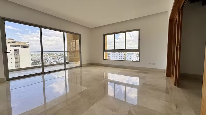 En Paraiso Pent House en Venta con Jacuzzi Propio y Cuatro Habitaciones US$1,050,000.