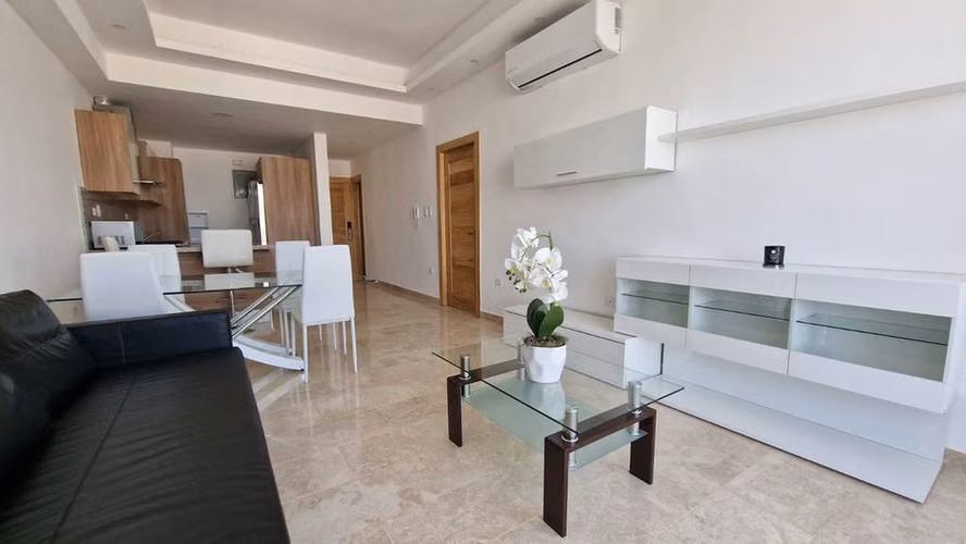 Apartamento amueblado en renta de 1 habitación en Evaristo Morales