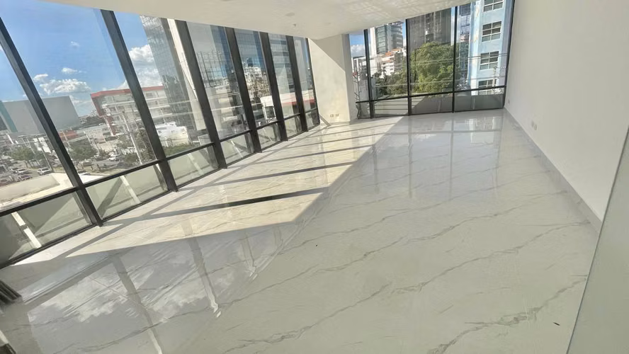 Local Comercial/Oficina 4to Nivel en Alquiler en Bella vista