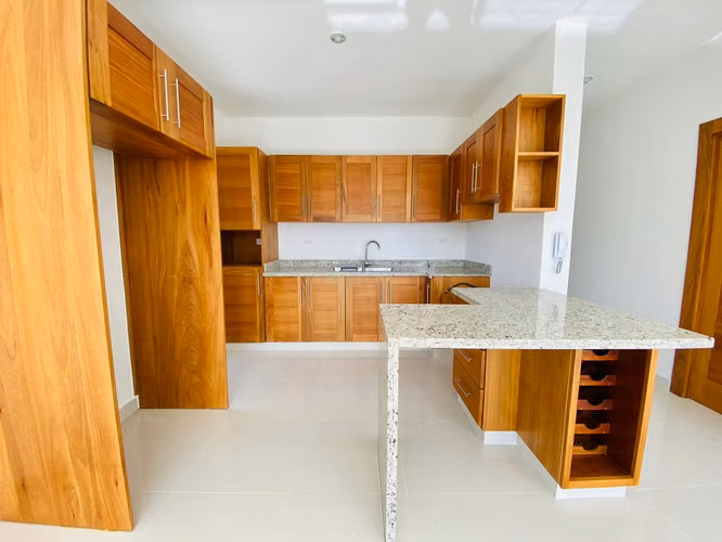 Nuevo y Moderno Penthouse con 3 Habitaciones, Terraza Doble y 2 Parqueos de Venta en Embrujo 3ero!