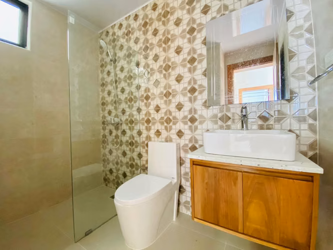 Nuevo y Moderno Penthouse con 3 Habitaciones, Terraza Doble y 2 Parqueos de Venta en Embrujo 3ero!