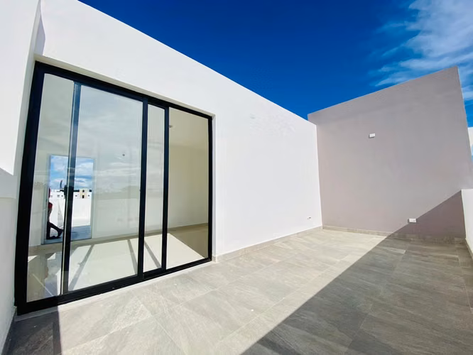 Nuevo y Moderno Penthouse con 3 Habitaciones, Terraza Doble y 2 Parqueos de Venta en Embrujo 3ero!