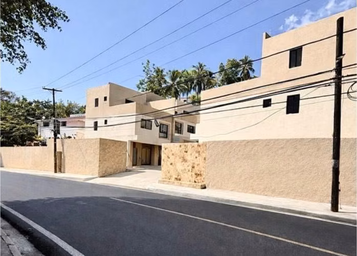 Vendo Proyecto de casas de 3 niveles ! En Arroyo Hondo III, próximo al jardín botánico.