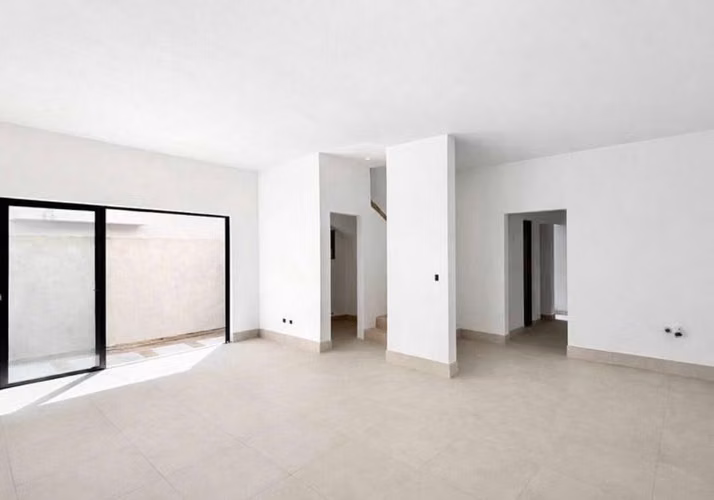 Vendo Proyecto de casas de 3 niveles ! En Arroyo Hondo III, próximo al jardín botánico.