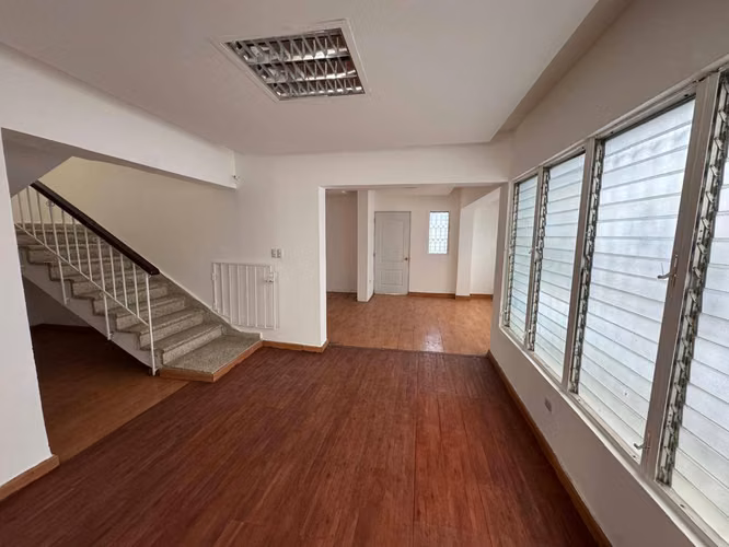 Alquilo Local de 350m2