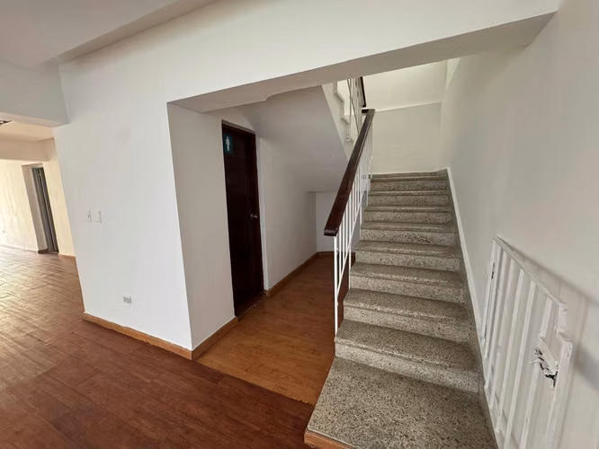 Alquilo Local de 350m2