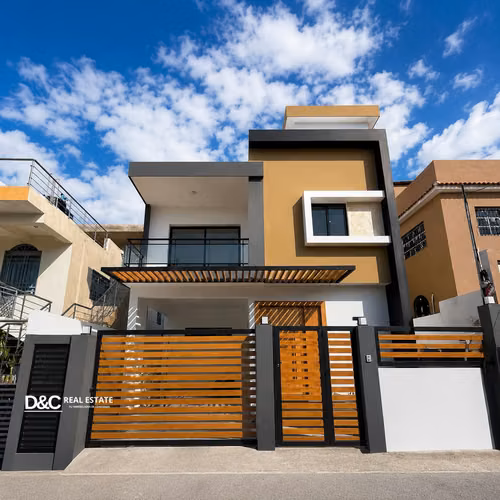 CASA DE VENTA CON VISTA AL MAR Y A LA CIUDAD  en puerto plata 