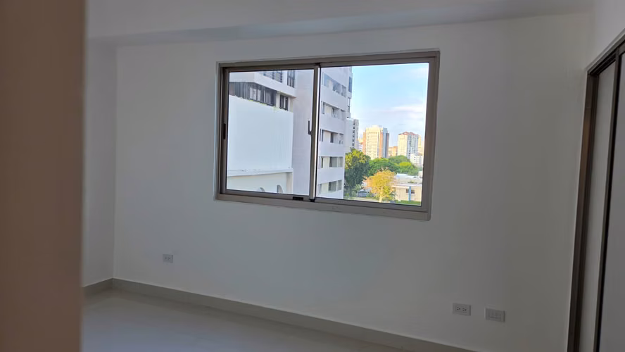 Apartamento en Alquiler de 2 Habitaciones en la Julia, Distrito Nacional. - Imagen 7