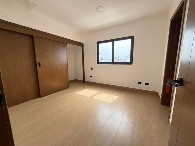 Rento 1 Habitación con linea Blanca en Naco