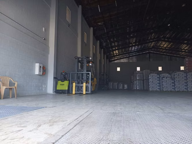 Nave en Alquiler Autopista Circunvalación