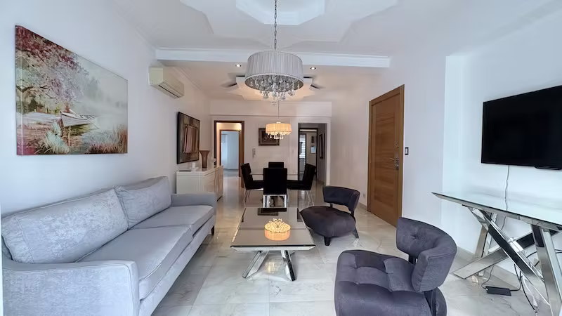 En Piantini Apartamento Amueblado en Alquiler US$1,550.