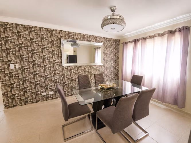  Apartamento Amueblado de 3 Hab. con 2 Parqueos | Ciudad Pablo Mella Morales | US$750