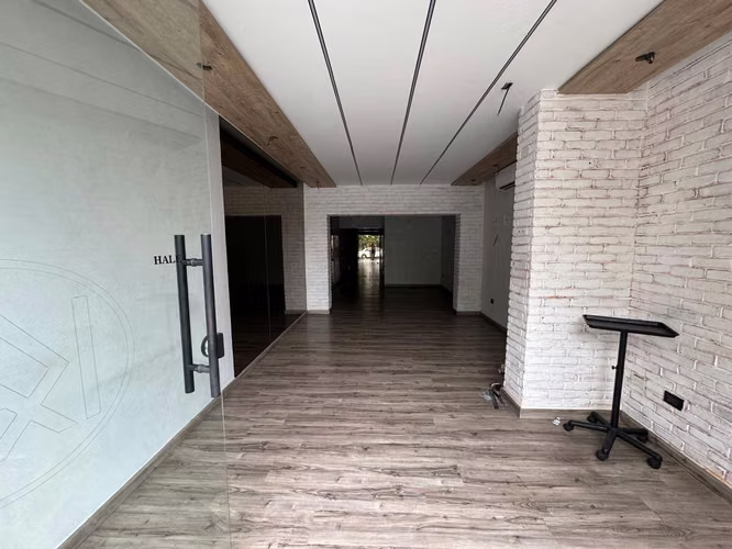 Local Comercial en Bella Vista - Imagen 2