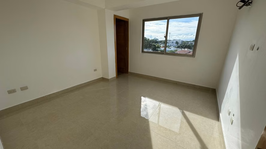 Apartamento con 90 metros de terraza