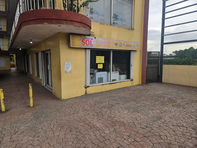 Se rentan dos locales comerciales en la Ave. Jacobo Majluta - Imagen 6
