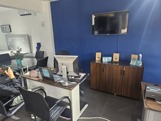 Se rentan dos locales comerciales en la Ave. Jacobo Majluta - Imagen 8